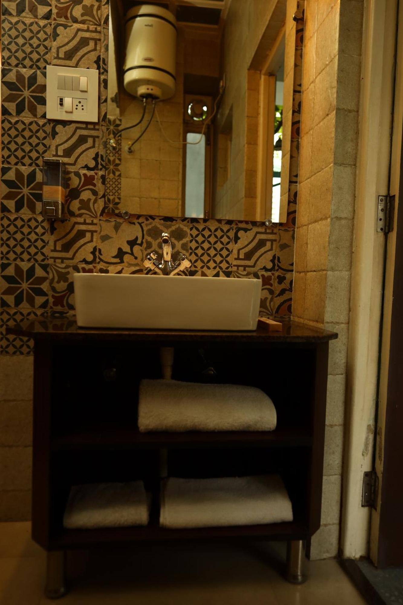 The Bougainvillea Bed & Breakfast Amritsar Esterno foto